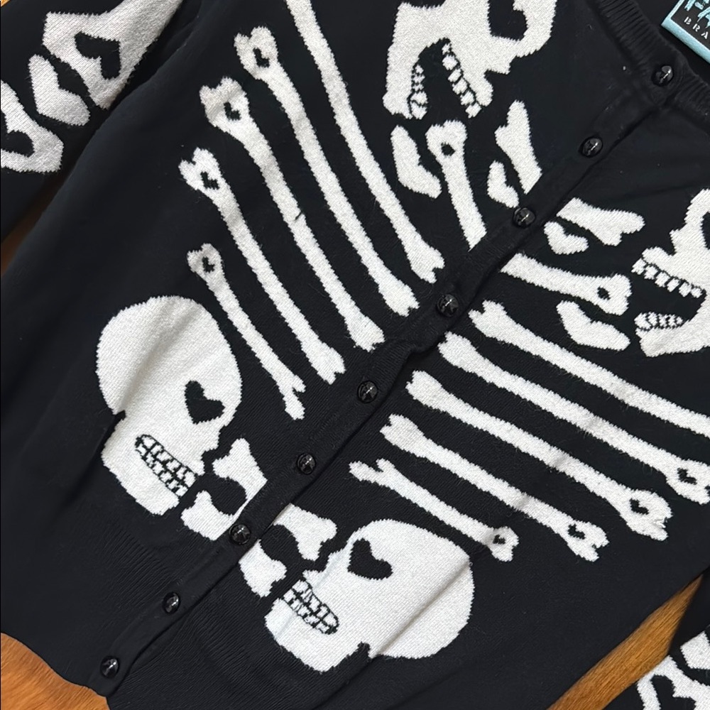 Black Cardigan with Unique Design - Picture 7 of 12